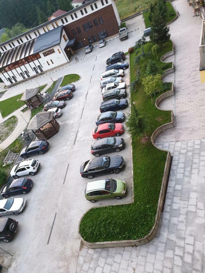 Riky Apart Mountain View Apartment Синая Екстериор снимка